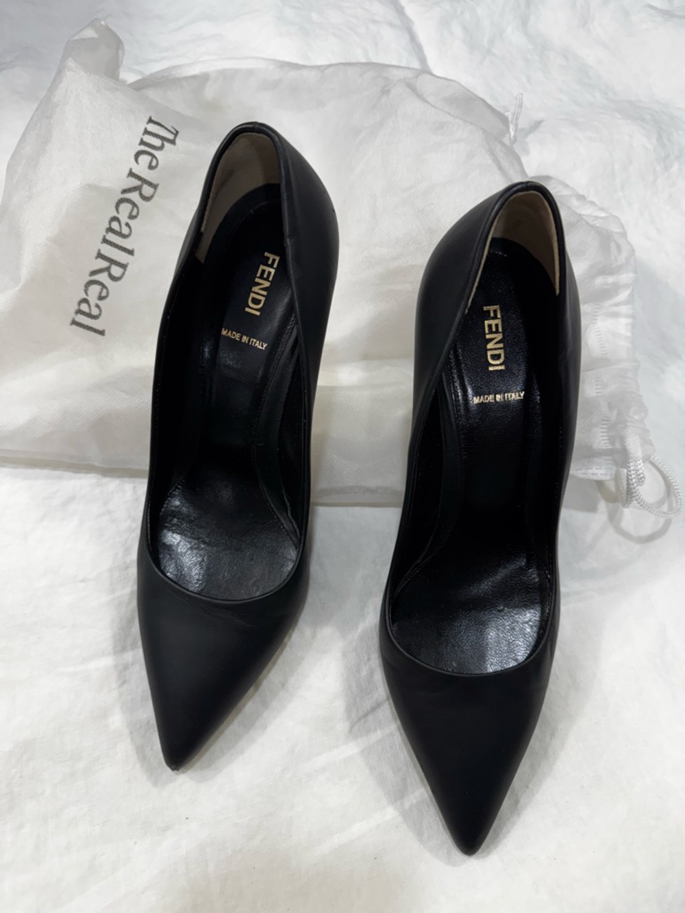 Fendi Black Leather Pointed-Toe Pumps size 8 us
